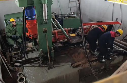 如何選擇天井鉆機(jī)及配套設(shè)備？