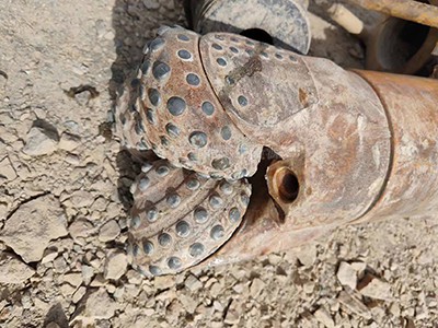 二手反井鉆機(jī)導(dǎo)孔鉆頭維修